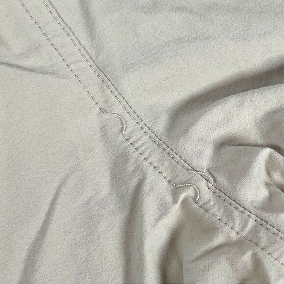 Patagonia Away From Home Tan DWR UPF Nylon Straight Leg Pants Women’s Size 4 - Picture 11 of 11